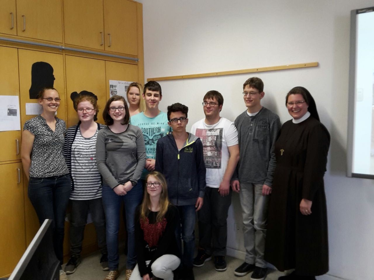 Besuch aus dem Kloster im Religionskurs der Klassen 8-10